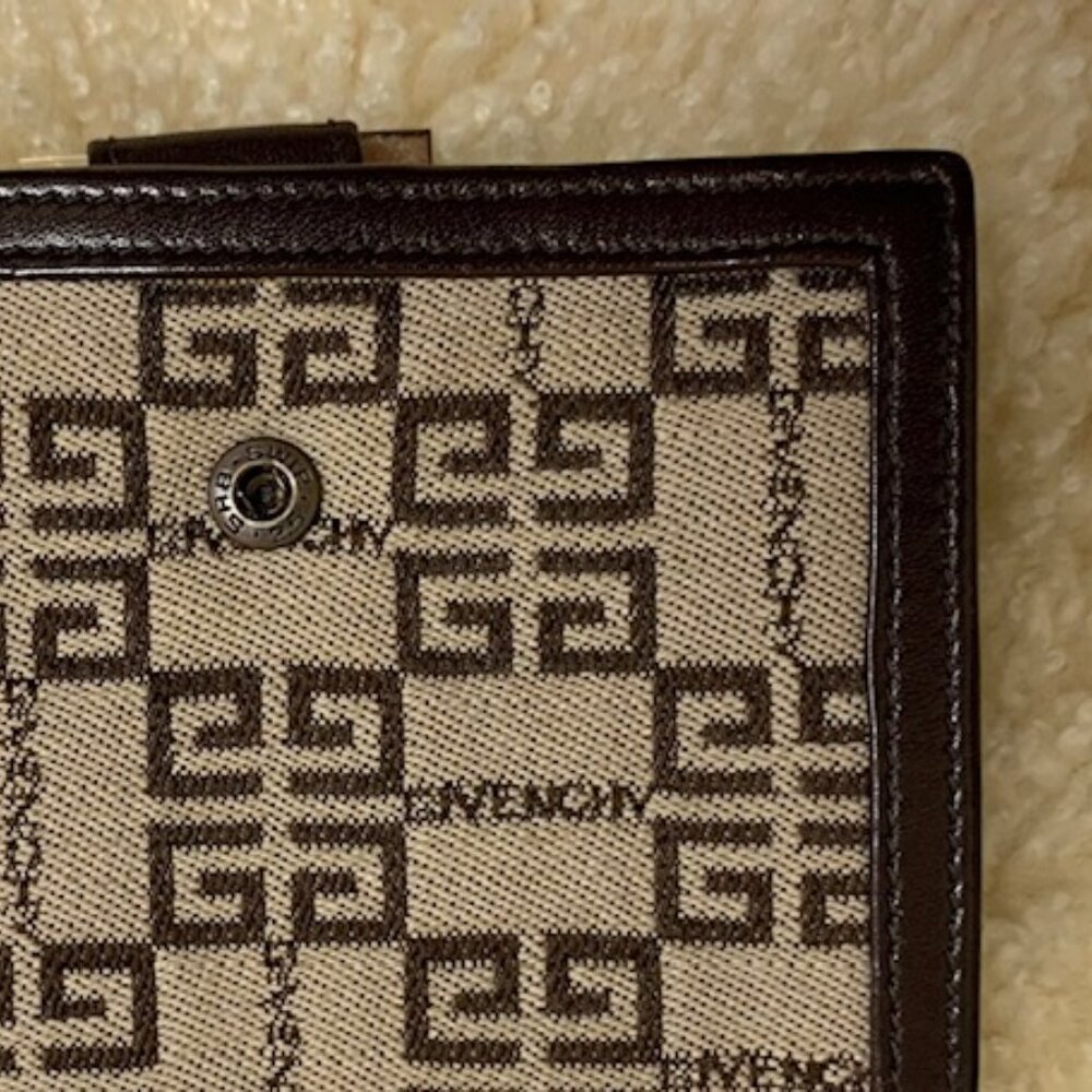 Vintage Givenchy 4g monogram jacquard design brown wallet with coin purse - Picture 14 of 15